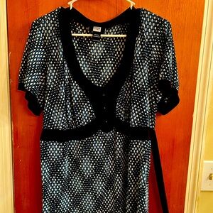 Like new top size is 18-20